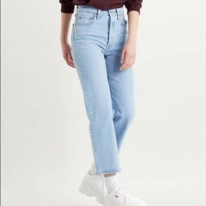 NWT Levi’s Premium Ribcage Straight Ankle Jeans
